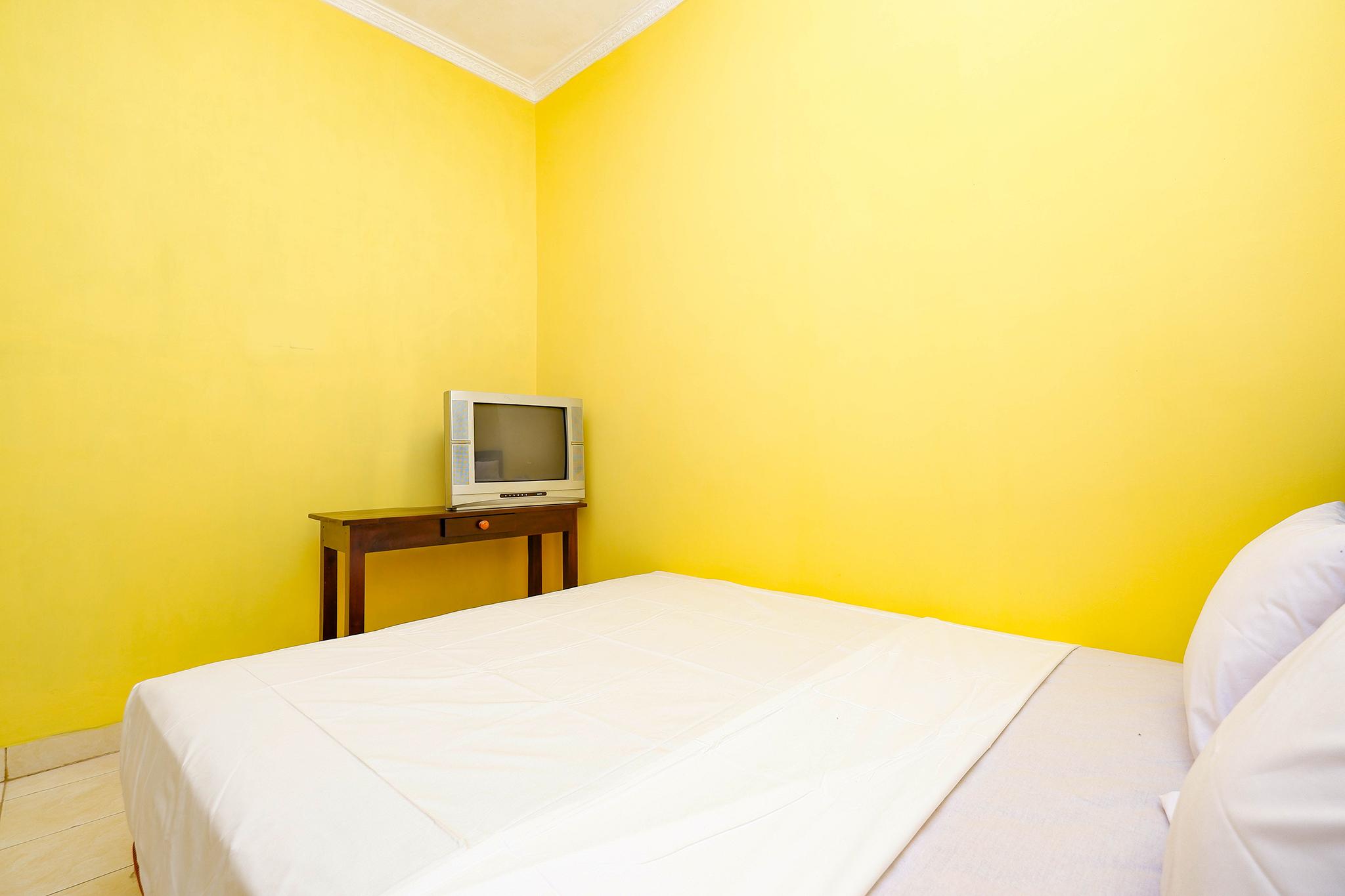 Hotel Spot On 2821 Griya Kawula Syariah Solo Exterior foto